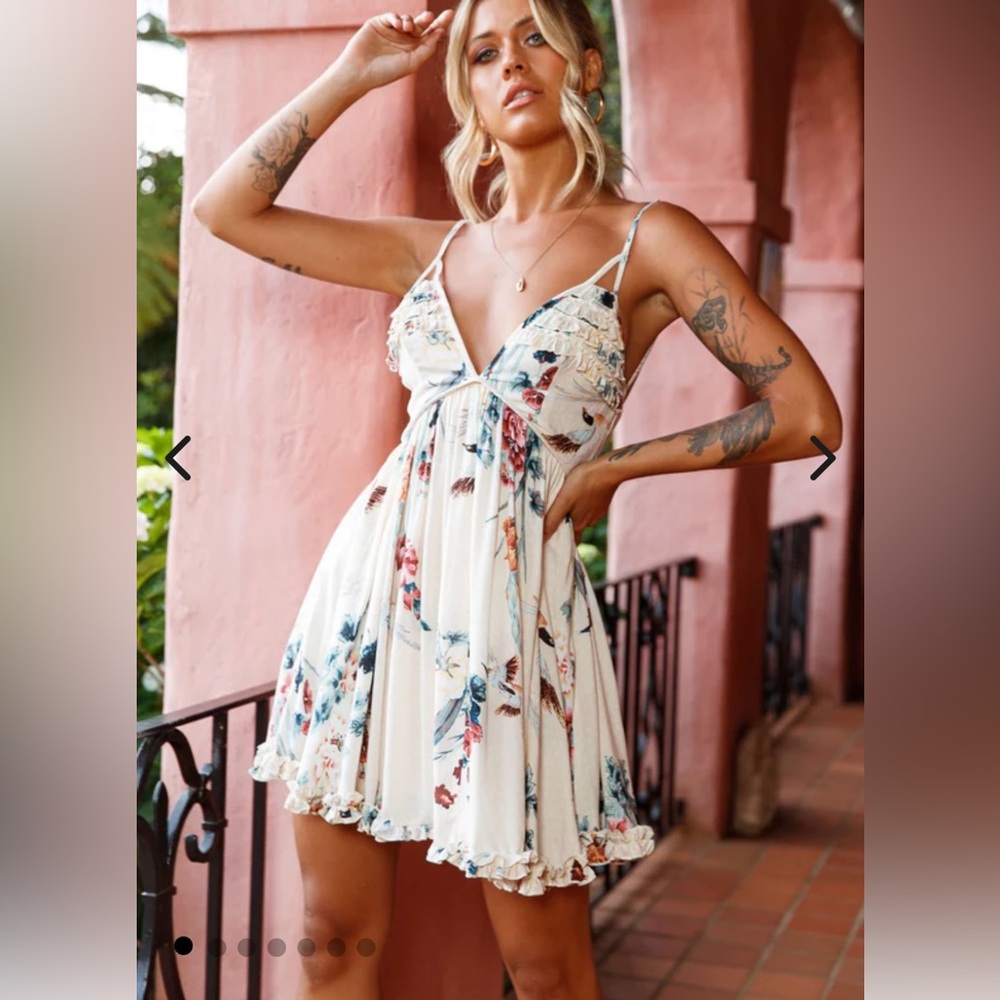Selfie Leslie Cream Floral Mini Dress